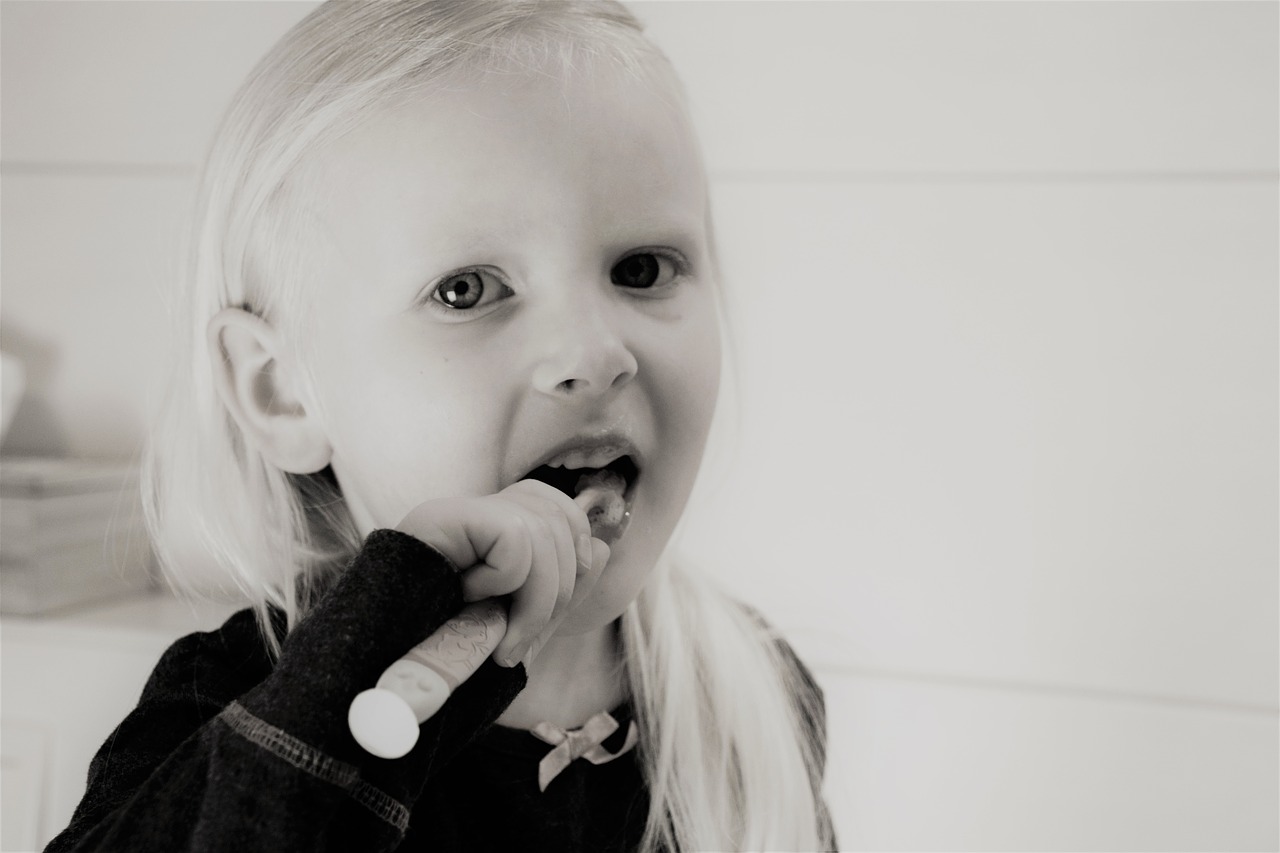 W jaki sposób nauczyć dziecka mycia zębów